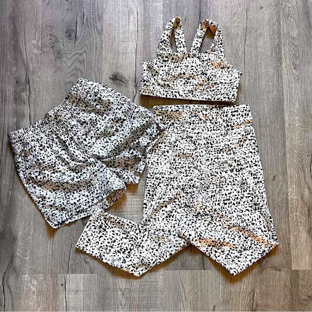 Old Navy Girls Powersoft Active Set Mini Camo Size 10/12 Large